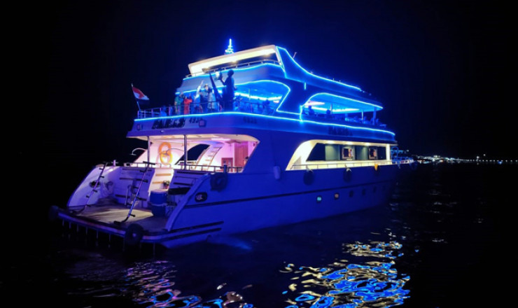 Serata Romantica con Cena sulla Barca a Sharm el Sheikh