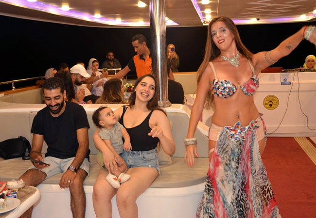 Serata Romantica con Cena sulla Barca a Sharm el Sheikh