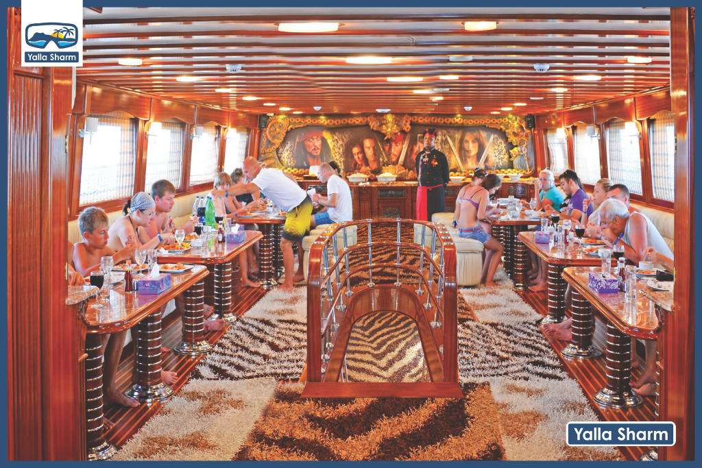 Escursione con la barca dei pirati a Sharm El Sheikh