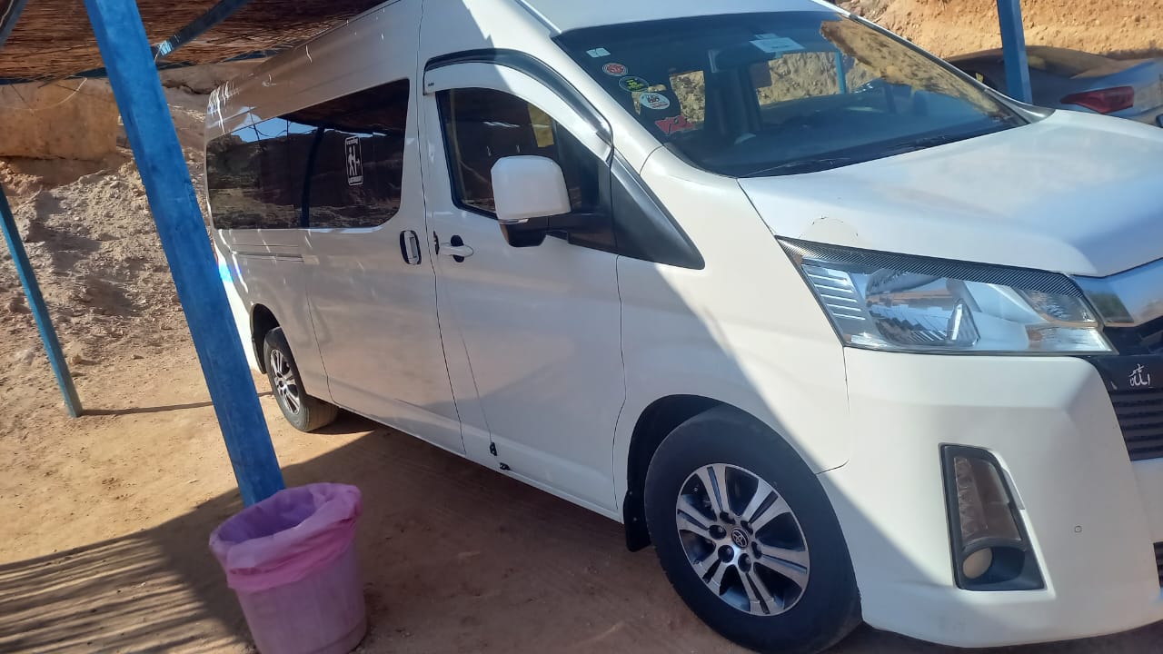 Minivan Toyota Hiace 2025-trasferimento a Sharm el Sheikh